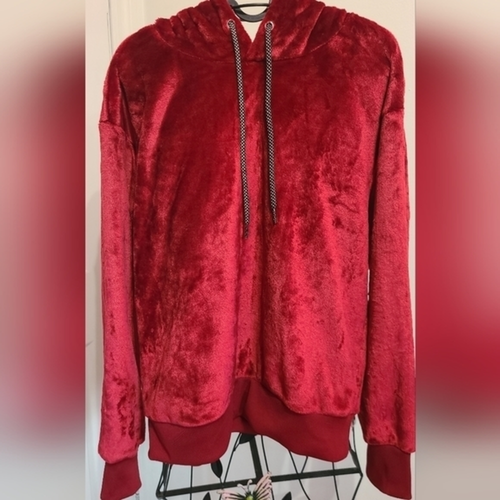 Plush‎ hoodie